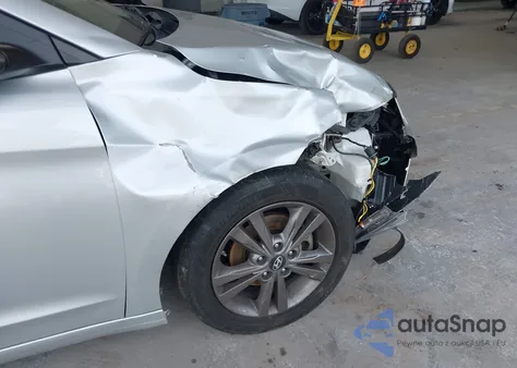 2018 Hyundai Elantra Sel z USA, uszkodzony, nr VIN 5NPD84LF4JH233935